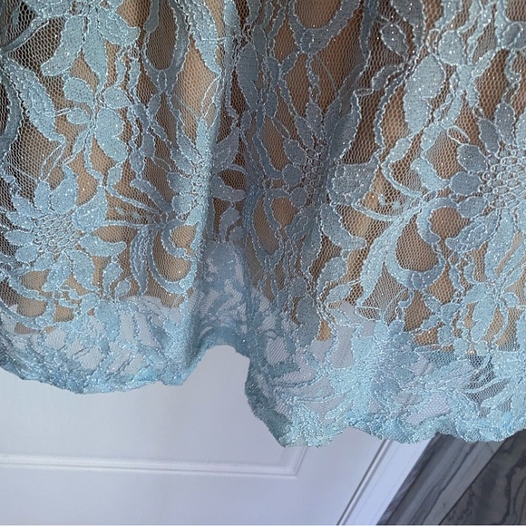 Blue lace formal dress - Picture 4 of 7